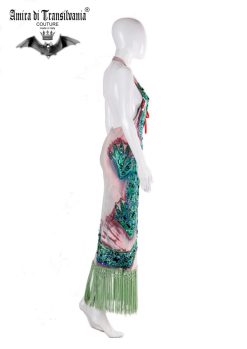 Abito couture colore verde disegno coccodrillo