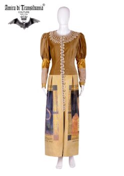 Abito couture beige in velluto e macramè con stampa veneziana