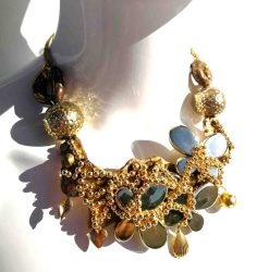 Collier oro in plexilass e perline