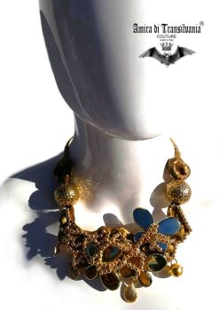 Collier oro in plexilass e perline