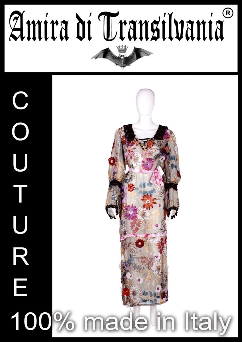 Abito couture con fiori ricamati