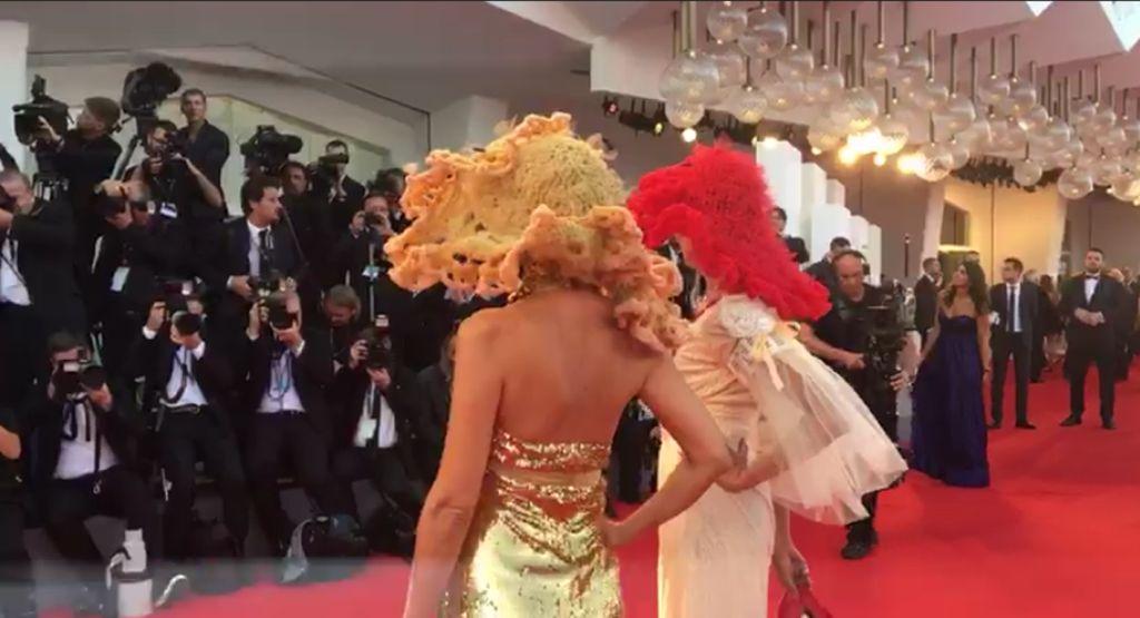 Cappello turchese in tulle brand KnotFur