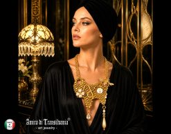 Queen Bee Necklace, Luxury Gold Honey Nest Pendant, Insect Statement Jewelry Charm Crystal Gold Chain