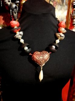 Sacred Heart, Burning Flame Ladies Jewel Chunky Natural Beaded Jewelry, Baroque Pendant Charm Collar