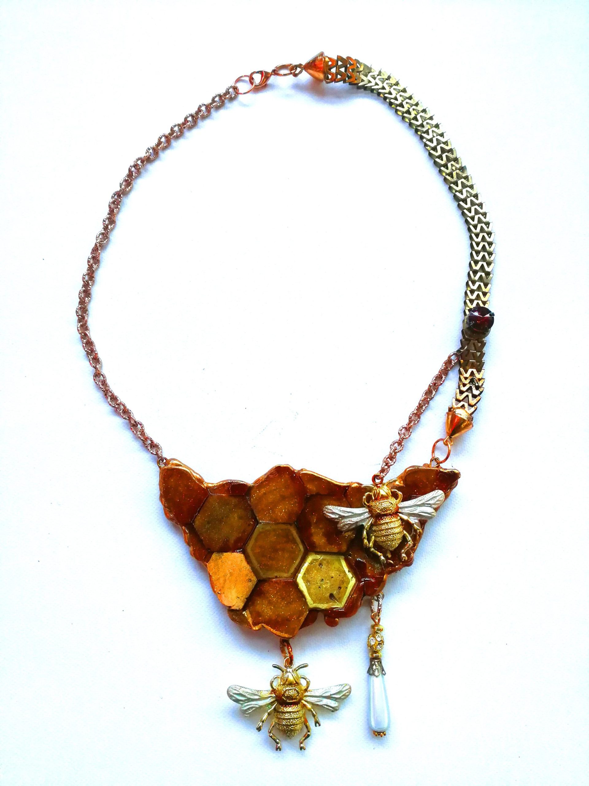 Statement Jewelry, Queen Bee Necklace Luxury Gold Bumble Honey Insect Pendant Sculptural Gemstone Charm