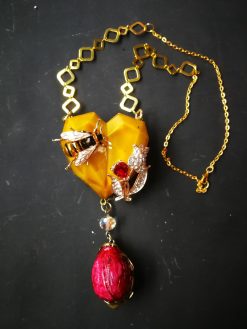 Queen Bee Necklace Luxury Statement Gold Bumble Honey Insect Pendant Sculptural Jewelry Gemstone Charm