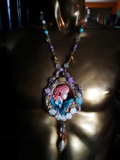 Cameo Silhouette, Marie Antoniette Queen Rococo Pendant, Luxury Medallion Baroque Jewelry, Romantic French Pearls