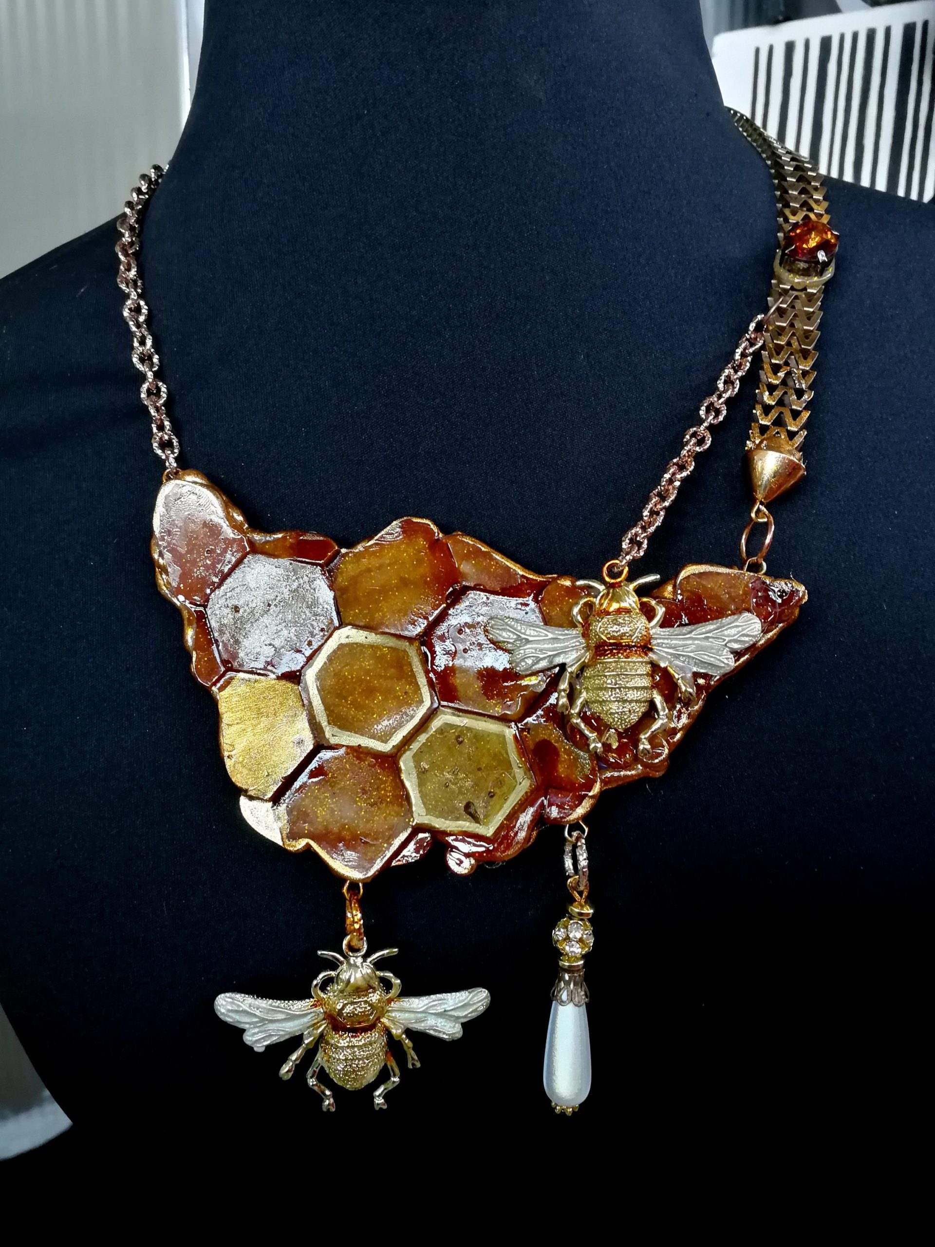 Statement Jewelry, Queen Bee Necklace Luxury Gold Bumble Honey Insect Pendant Sculptural Gemstone Charm