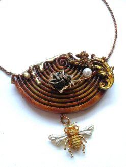 Queen Bee Necklace, Luxury Jewelry Baroque Flower, Gold Bumble Honey Nest Pendant Insect Charm