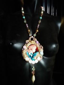 Cameo Silhouette, Marie Antoniette Queen Rococo Pendant, Luxury Medallion Baroque Jewelry, Romantic French Pearls
