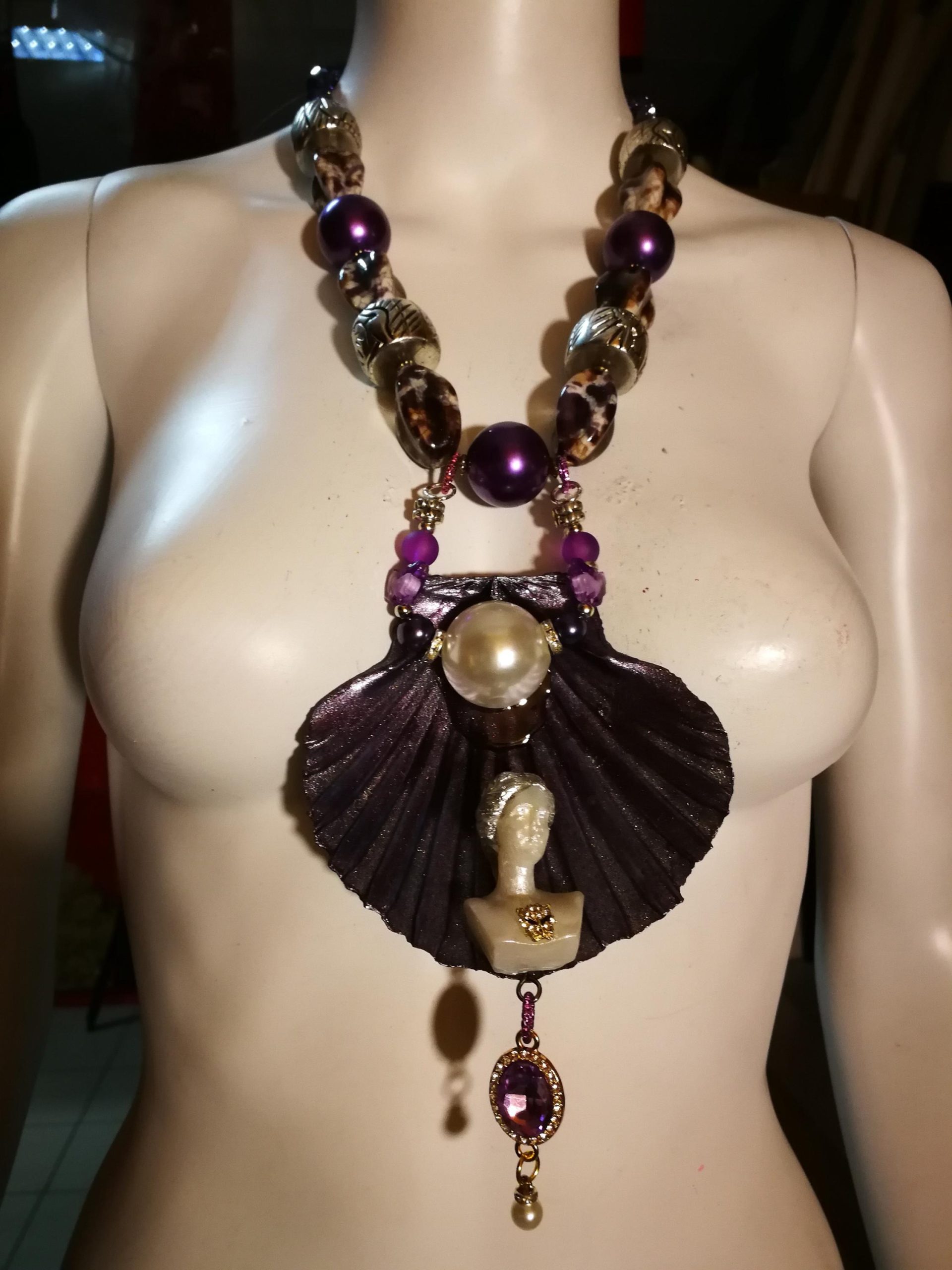 Shell Pendant Amethyst Statement Rhinestone Ball Accents Big Bold Chunky Necklaces Design Beaded Jewelry