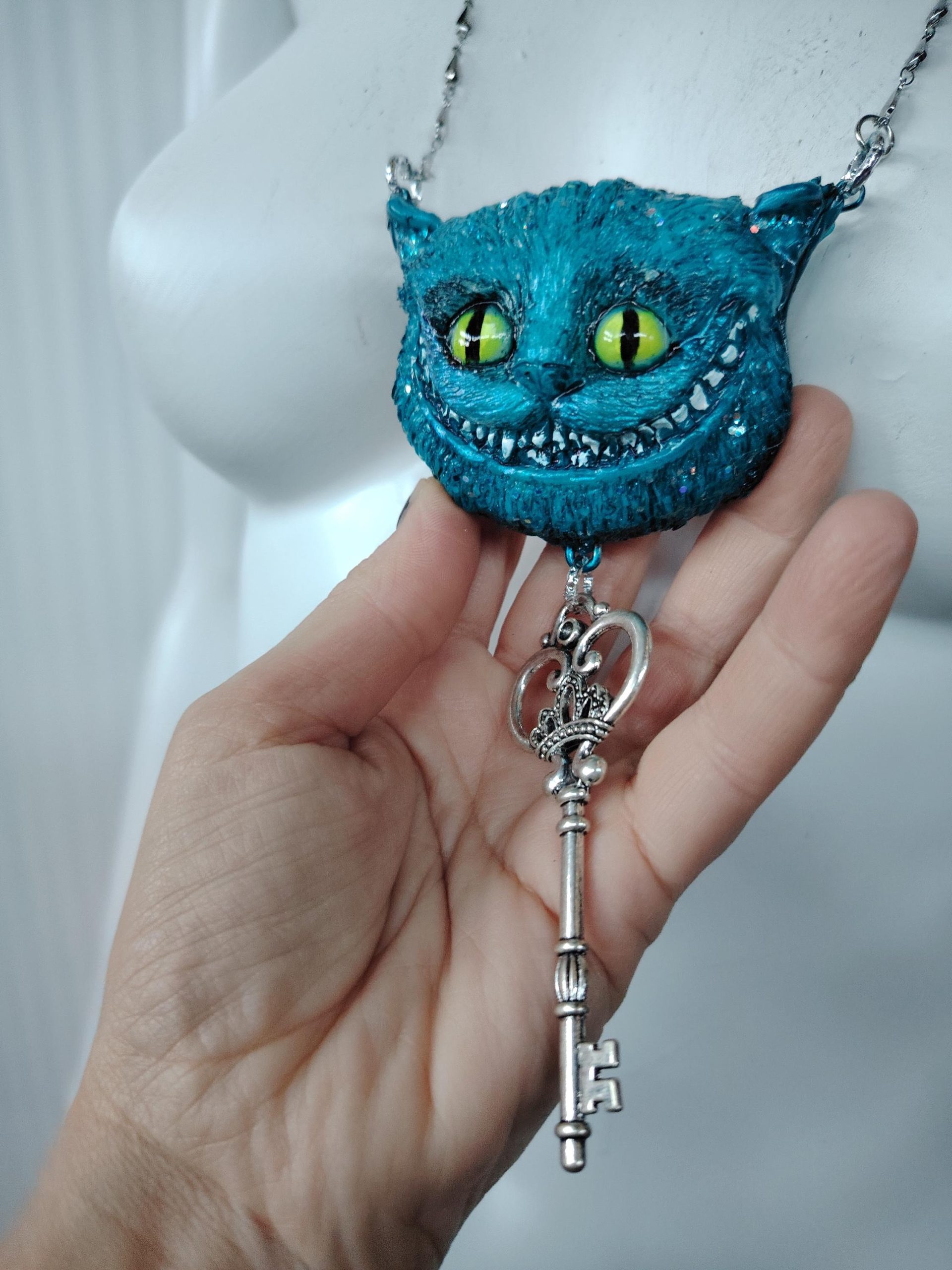 Cheshire Cat, Alice in Wonderland Sculpture Jewelry Necklace, Key Padlock Pendant Charm Fairy Tale