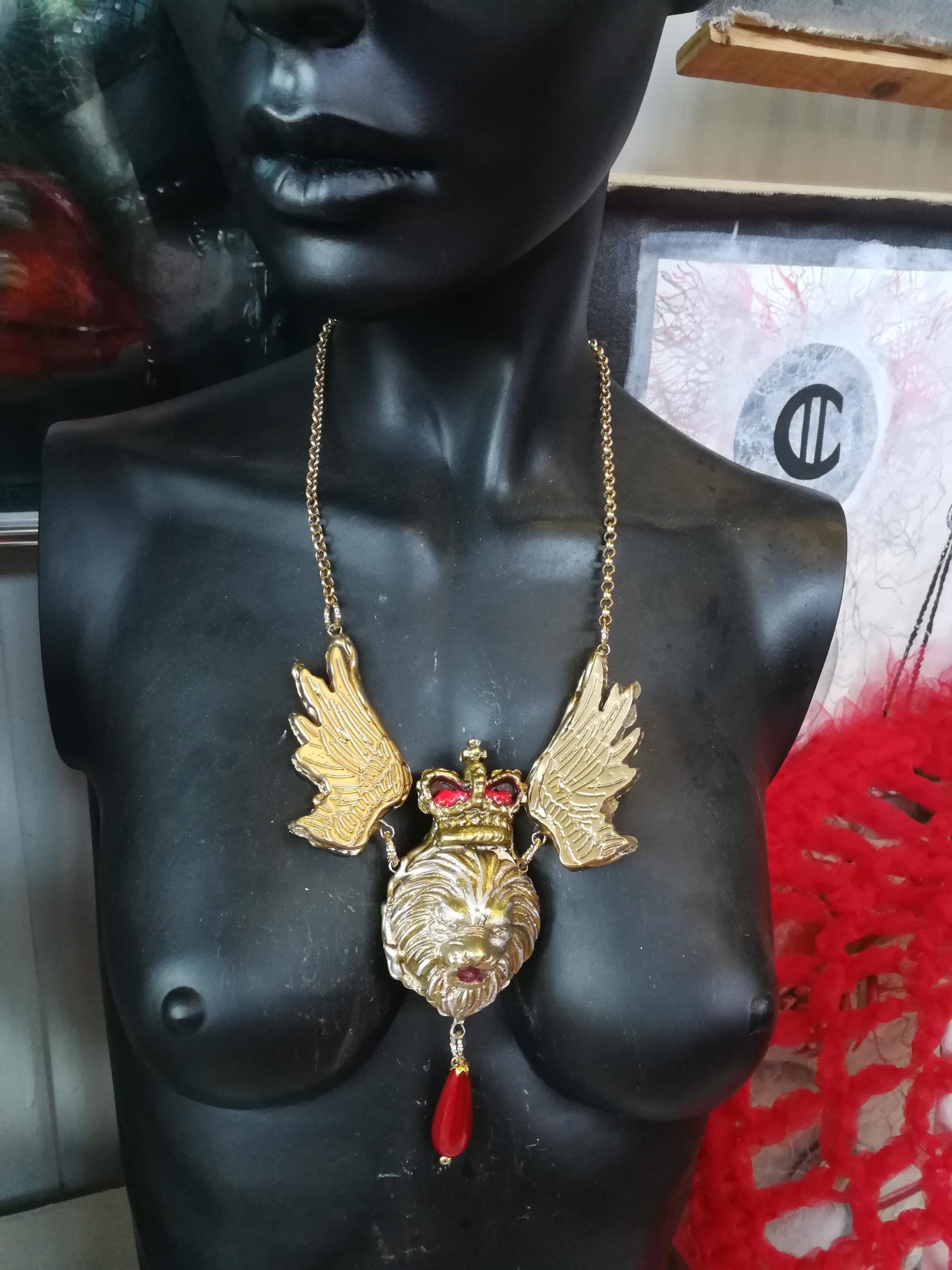 Winged Lion Jewelry, King Gold Bib Necklace, Royal Crown Collar Pearl Drop Pendant Charm