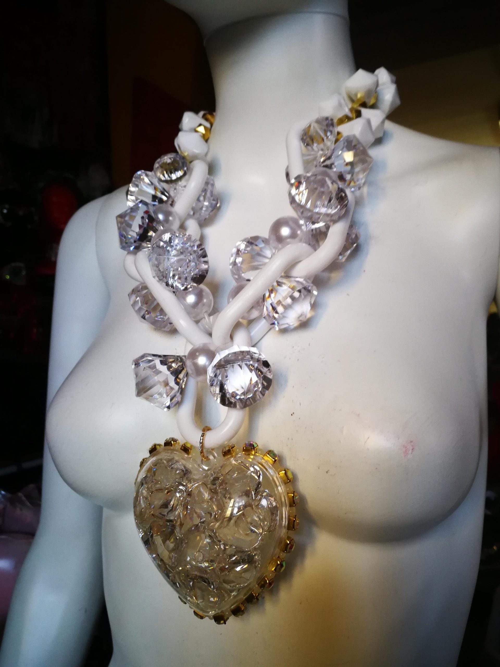 Futuristic Jewelry, Avant-garde Street Style Jewel, Big Bold Chunky Necklaces Heart & Chain Design Pendant