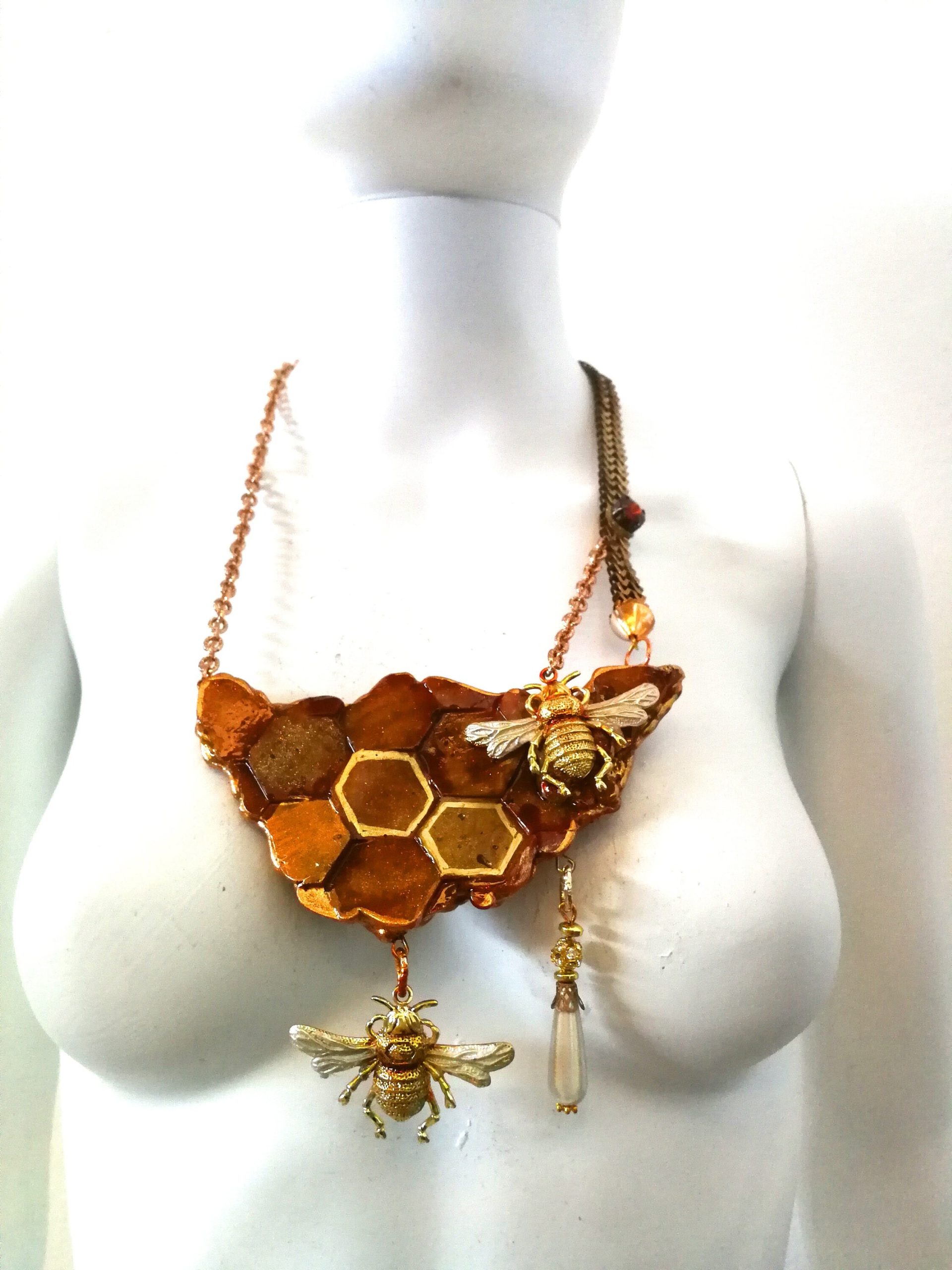 Statement Jewelry, Queen Bee Necklace Luxury Gold Bumble Honey Insect Pendant Sculptural Gemstone Charm
