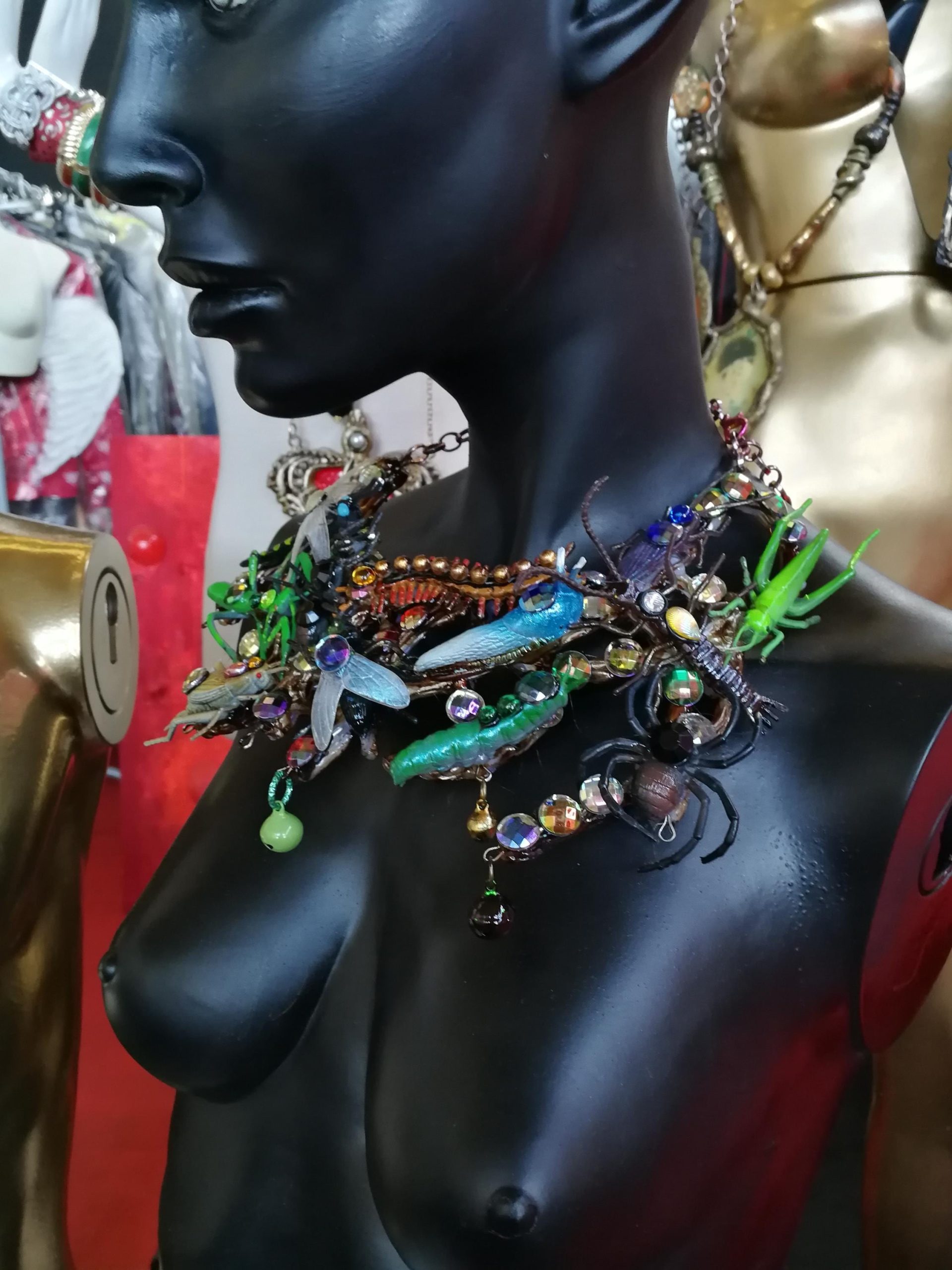 Chunky Insect Necklace, Brutalist Fly Bee Dragonfly Collar Bib
