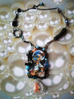 Futuristic Necklace Alien, Avant-garde UFO Jewelry, Area 51 Extraterrestrial E.T Designer Pendant Charm