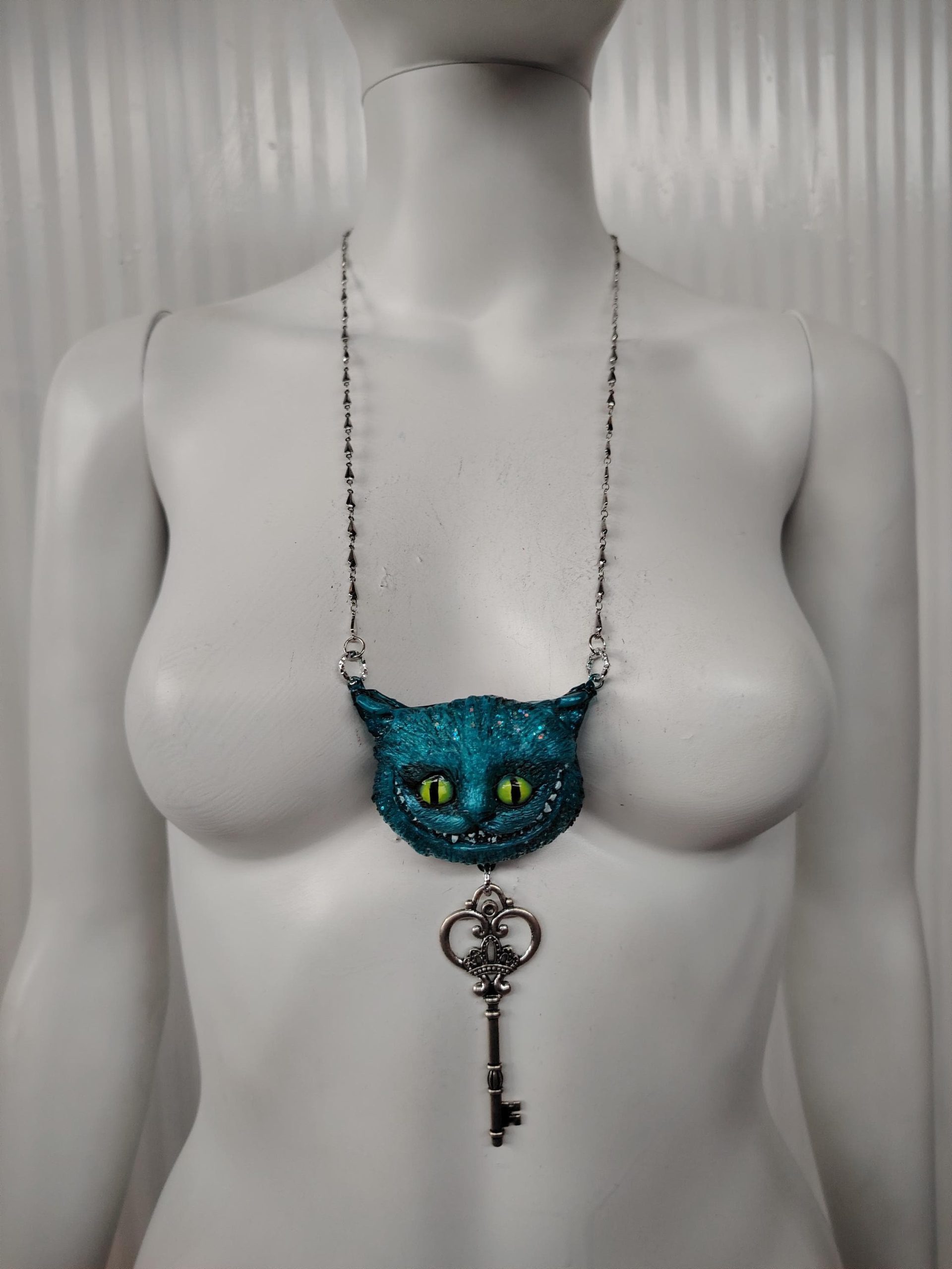 Cheshire Cat, Alice in Wonderland Sculpture Jewelry Necklace, Key Padlock Pendant Charm Fairy Tale