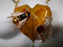 Queen Bee Necklace Luxury Statement Gold Bumble Honey Insect Pendant Sculptural Jewelry Gemstone Charm
