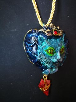Cat Jewelry Necklace, 3D Sculptural Heart, Elegant Statement Stone Charm Animal Crown Maximalist Pendant