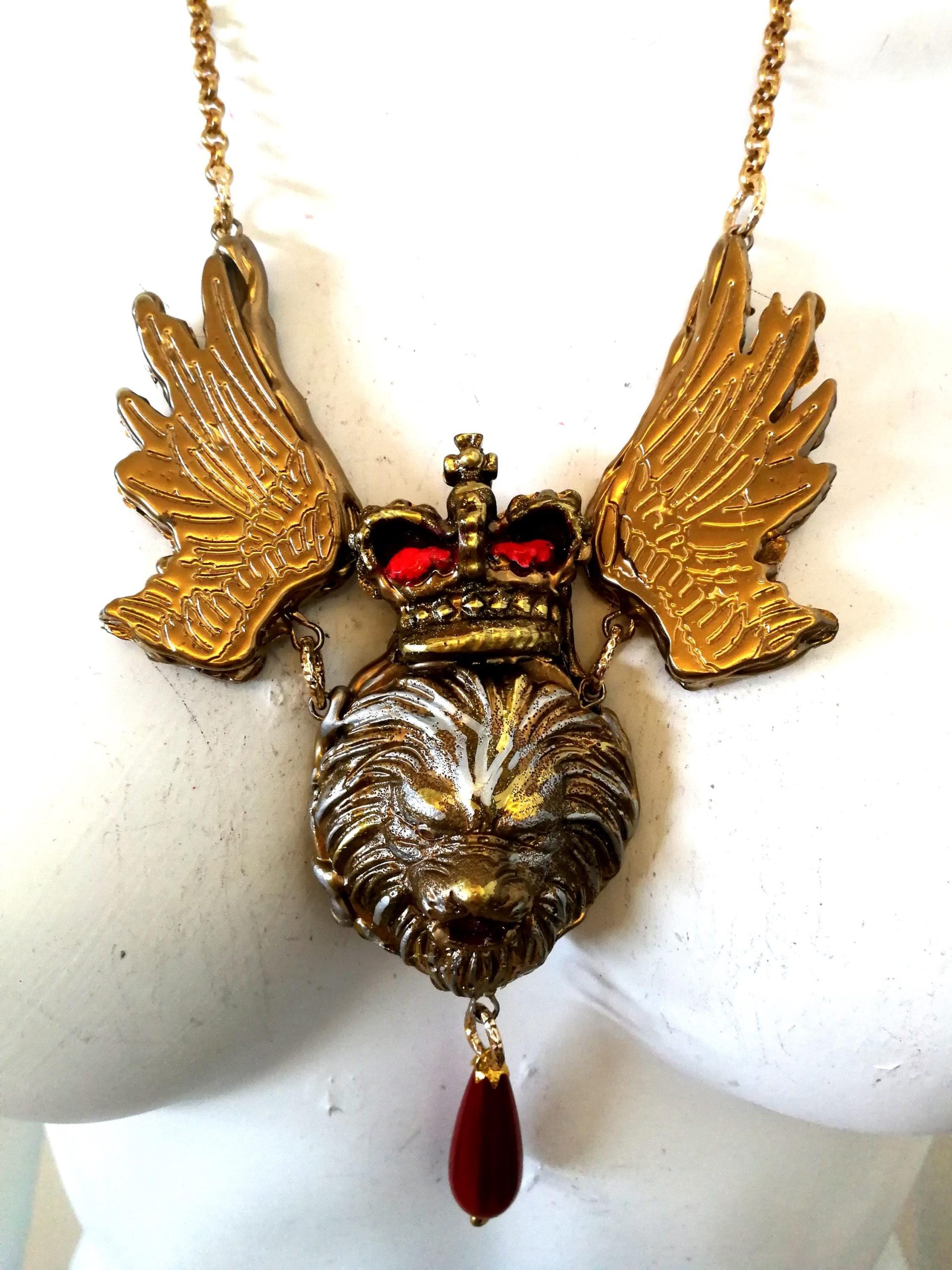 Winged Lion Jewelry, King Gold Bib Necklace, Royal Crown Collar Pearl Drop Pendant Charm