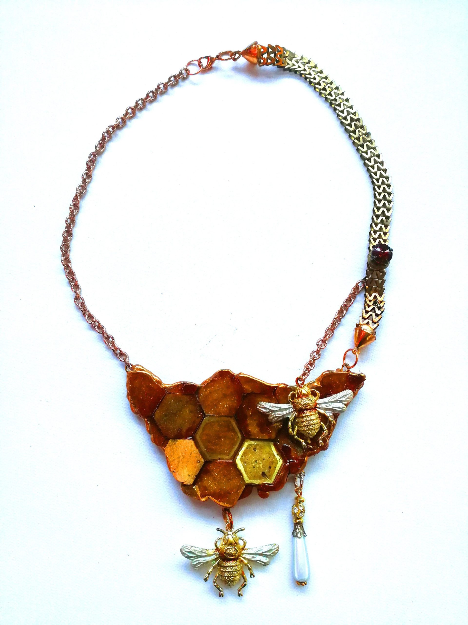 Statement Jewelry, Queen Bee Necklace Luxury Gold Bumble Honey Insect Pendant Sculptural Gemstone Charm