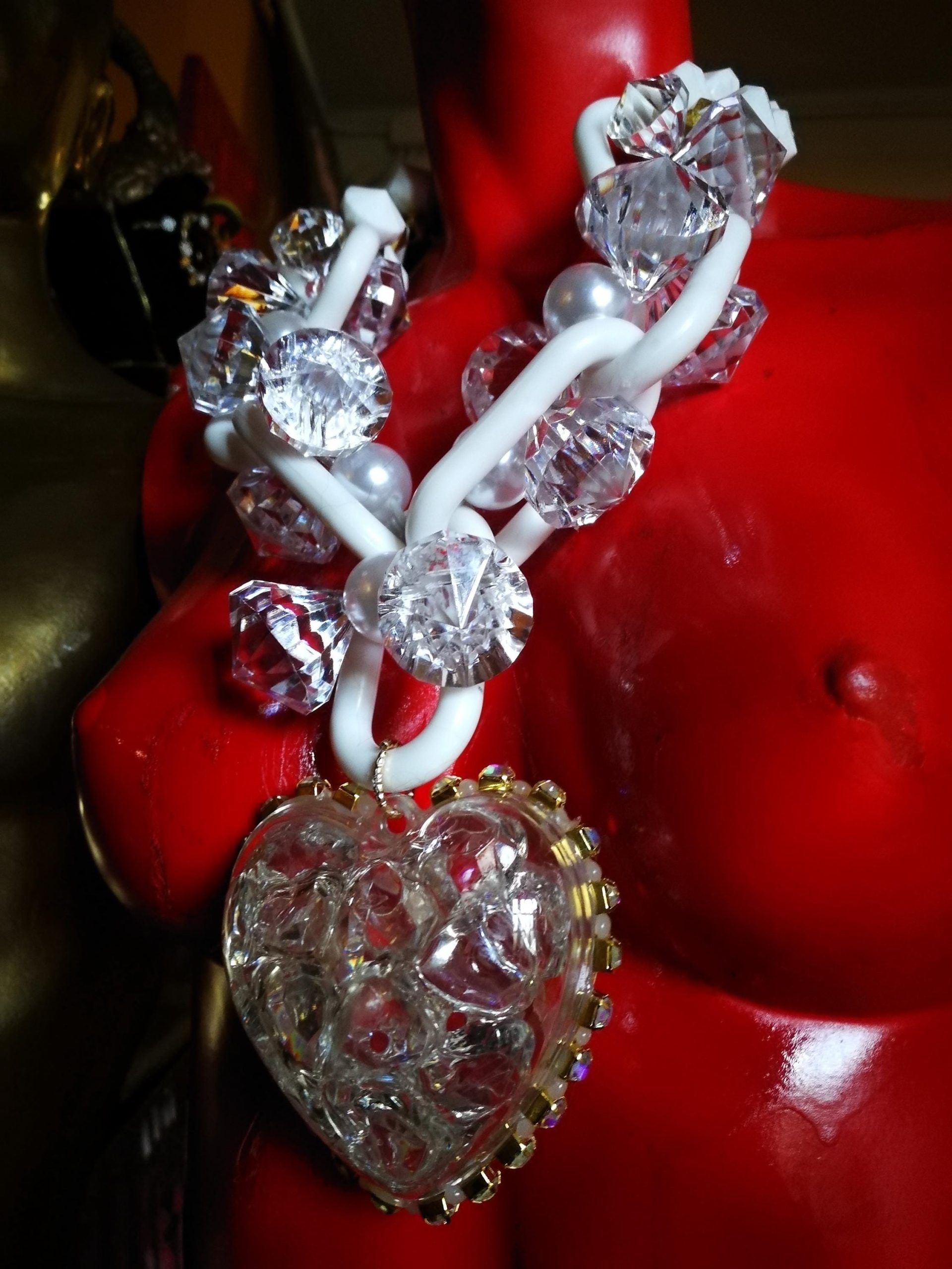 Futuristic Jewelry, Avant-garde Street Style Jewel, Big Bold Chunky Necklaces Heart & Chain Design Pendant