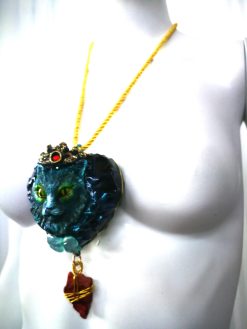 Cat Jewelry Necklace, 3D Sculptural Heart, Elegant Statement Stone Charm Animal Crown Maximalist Pendant