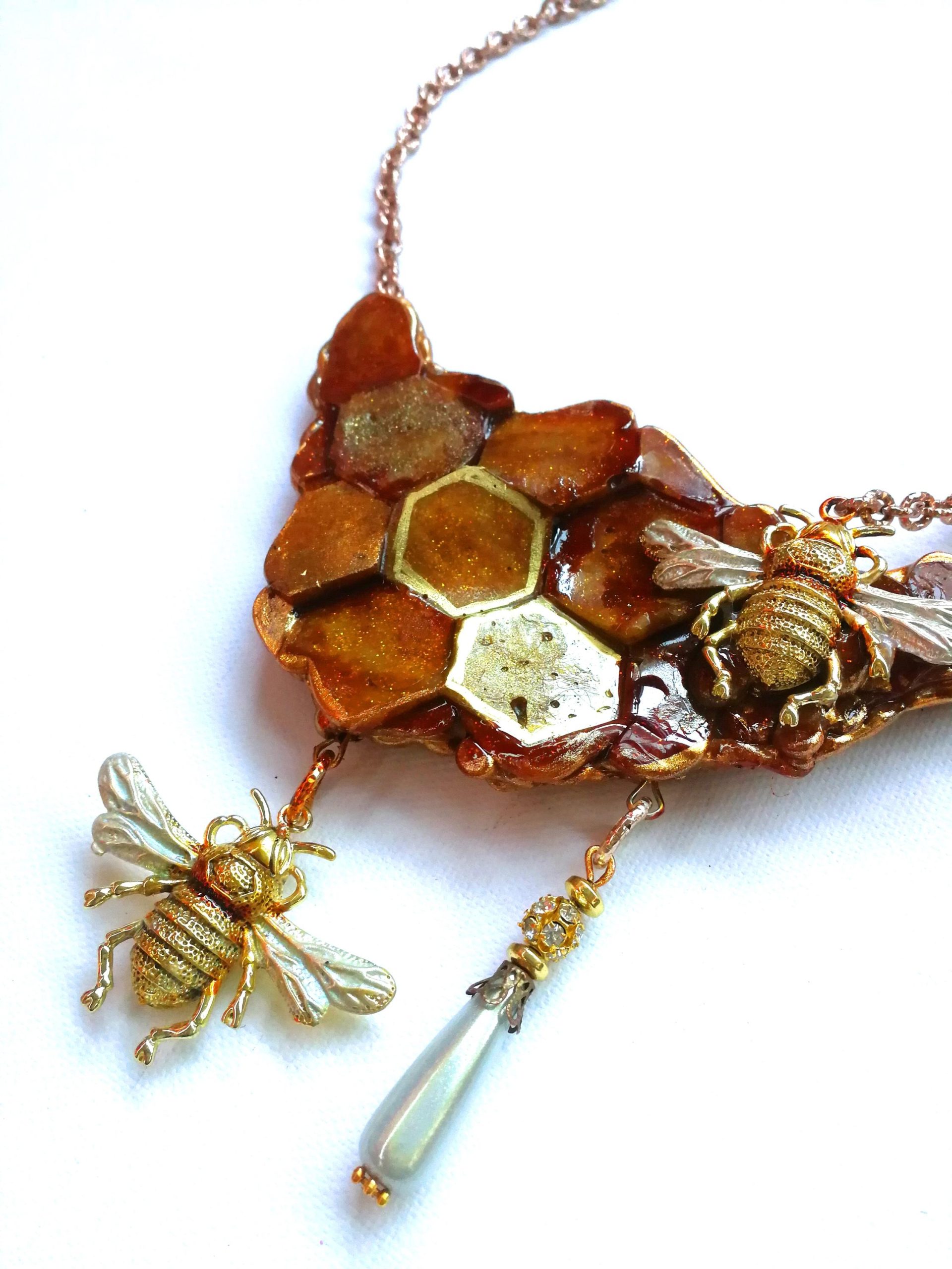 Statement Jewelry, Queen Bee Necklace Luxury Gold Bumble Honey Insect Pendant Sculptural Gemstone Charm
