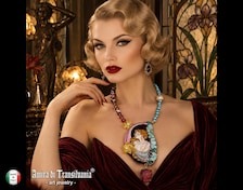Art Nouveau Sculpted Jewelry Statement Luxury Pendant Aristocratic Portrait Necklace Agate & Mother of Pearls