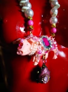 Pig Necklace Whimsical Statement Jewelry Animal Pendant Pearl Collar Oddities Eclectic Charm Beads & Strass