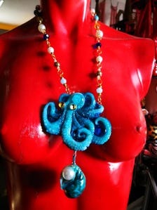 Octopus Necklace Fine Jewelry Statement Shell Pendant Sculpture Carving Couture Jewel Crystals & Gemstone Beads