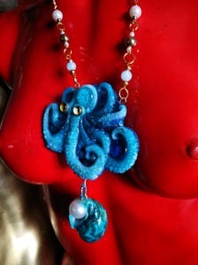 Octopus Necklace Fine Jewelry Statement Shell Pendant Sculpture Carving Couture Jewel Crystals & Gemstone Beads