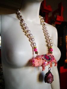 Pig Necklace Whimsical Statement Jewelry Animal Pendant Pearl Collar Oddities Eclectic Charm Beads & Strass