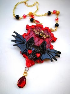 Bat Vampire Necklace Transylvania Jewelry Dracula Castle Baroque Gothic Luxury Pendant Aristocratic Blason